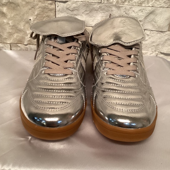 Steve Madden Madrid Sneakers - Picture 4 of 12
